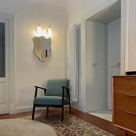 Design With Amazing View Over 卡塔尼亚